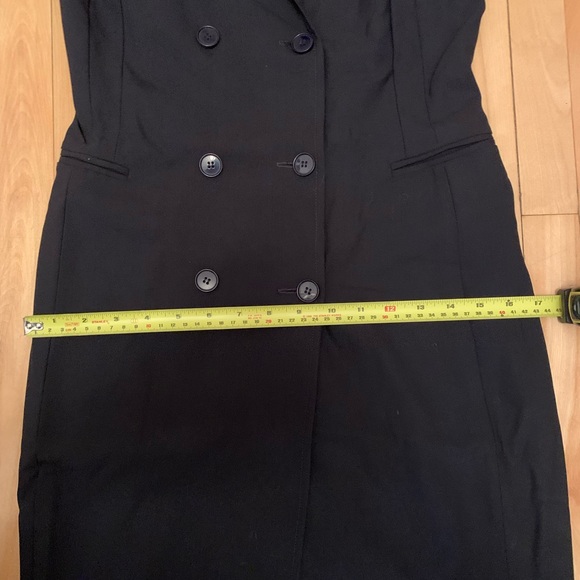 Judith & Charles - Sample Dress - Picture 5 of 5